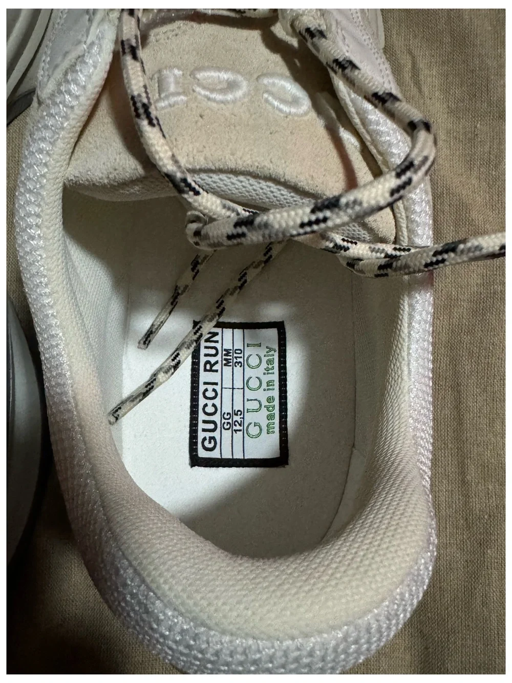 Gucci Men's Cream White and Gray Leather Running Sneakers